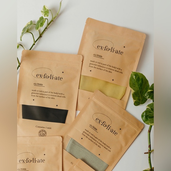 NWT-Exfoliating mitt - Picture 2 of 2